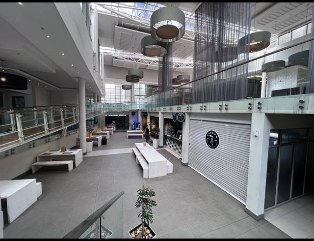 450M² OFFICE TO LET IN SALT RIVER